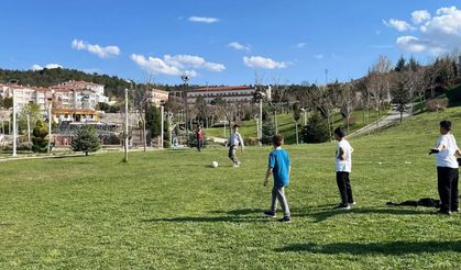 KORUMA ALTINDAKİ ÇOCUKLAR DOĞA VE FUTBOLLA BULUŞTU