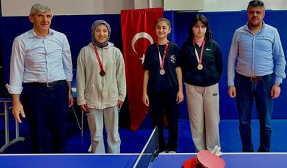 LİSELER ARASI MASA TENİSİ MÜSABAKALARI TAMAMLANDI