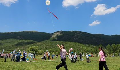 GÖKYÜZÜ UÇURTMALARLA RENKLENDİ