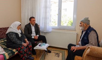 YAŞLI ÇİFTLE BİR ARAYA GELDİ