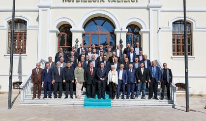VALİ SÖZER, MUHTARLARLA BİR ARAYA GELDİ