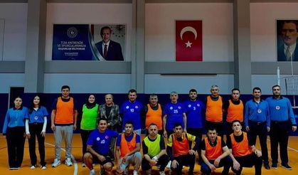 KURUMLAR ARASI VOLEYBOL TURNUVASI BAŞLADI