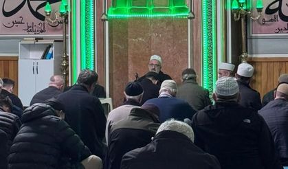 GENÇLERLE SABAH NAMAZINDA BULUŞTU