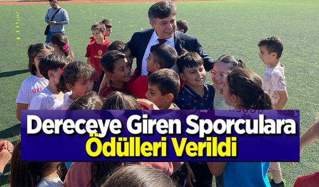 DERECEYE GİREN SPORCULARA ÖDÜLLERİ VERİLDİ