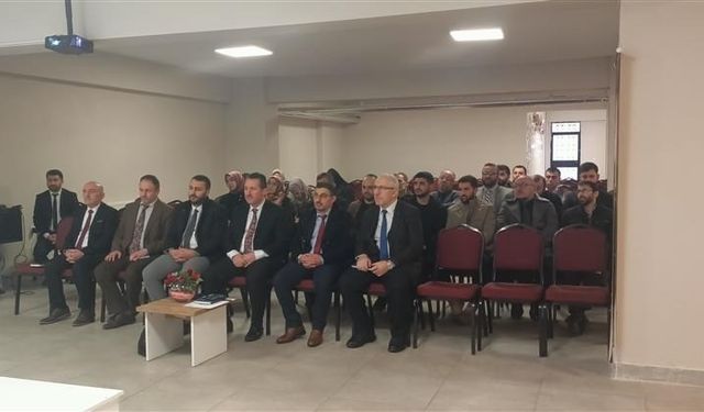 GENÇLERE YÖNELİK PANEL DÜZENLENDİ