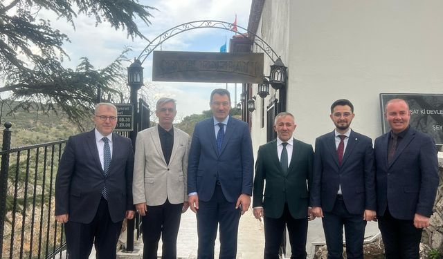 GENEL BAŞKAN YARDIMCISI YAVUZ, ŞEYH EDEBALİ TÜRBESİ'Nİ ZİYARET ETTİ