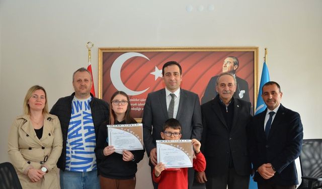 THK SÖĞÜT'E TEŞEKKÜR BELGELERİNİ TAKDİM ETTİ