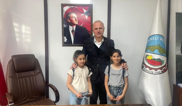 BELEDİYE BAŞKANINDAN MİNİKLERE SAMİMİ KARŞILAMA