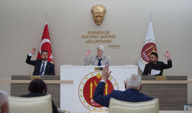 SOKAK HAYVANLARINI SAHİPLENDİRME VE PASAPORT İŞLEMLERİ GÖRÜŞÜLDÜ