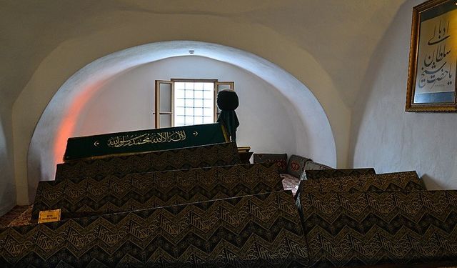 ŞEYH EDEBALİ TÜRBESİ ZİYARETE KAPANIYOR