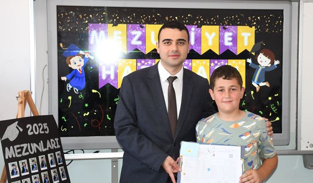 EĞİTİM ÖĞRETİM YILININ SON DERS ZİLİ ÇALDI