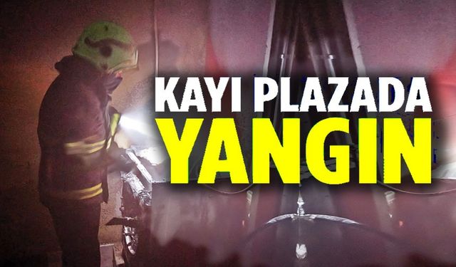 BİR ALIŞVERİŞ MERKEZİNDEN YÜKSELEN DUMANLAR KORKUTTU