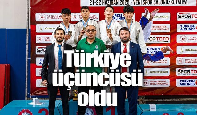 AHMET BUĞRA KISA, TÜRKİYE ÜÇÜNCÜSÜ OLDU