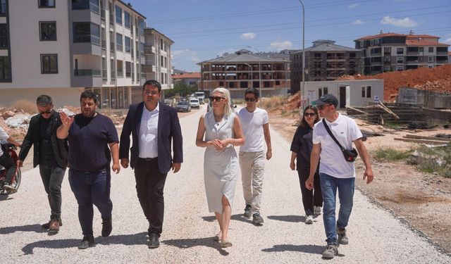 YENİ YERLEŞİM ALANLARINDA ASFALTLAMA ÇALIŞMASI YAPILIYOR
