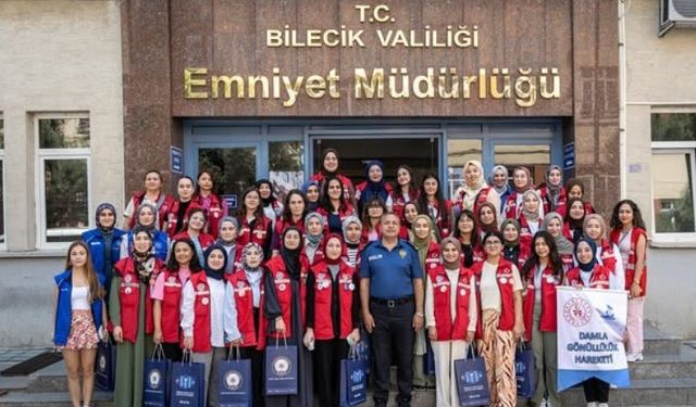 GÖNÜLLE GENÇLER İL EMNİYET MÜDÜRÜ YILMAZ'I ZİYARET ETTİ