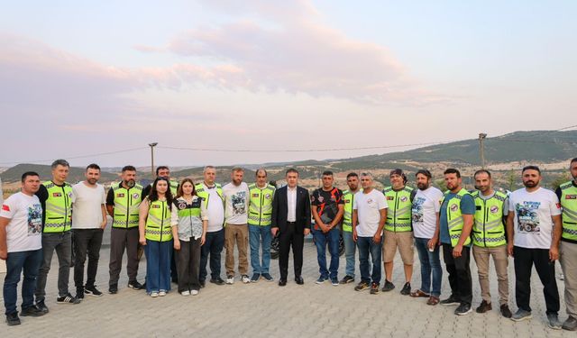 VALİ FAİK OKTAY SÖZER, MOTOSİKLET TUTKUNLARIYLA BULUŞTU