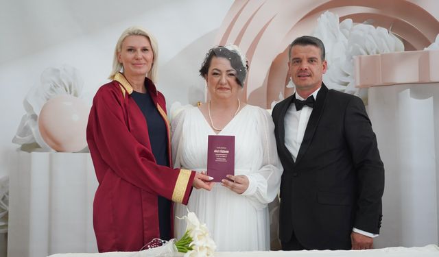 BAŞKAN SUBAŞI, ÇALIŞMA ARKADAŞLARININ NİKAHINI KIYDI