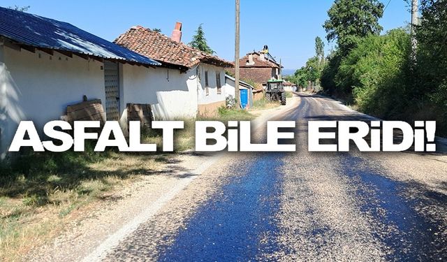 ERİYEN ASFALTA KARŞI KARAYOLLARINDA KUMLAMA ÇALIŞMASI