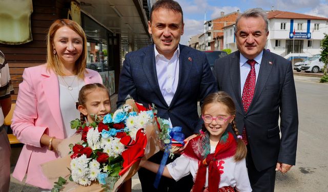 VALİ SÖZER’DEN PAZARYERİ'NE ÇIKARTMA SPOR VE BELEDİYECİLİK MASADA