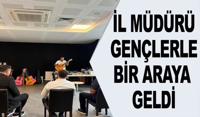 İL MÜDÜRÜ RAMAZAN DEMİR, BİLECİK GENÇLİK MERKEZİ'NDE GENÇLERLE BİR ARAYA GELDİ