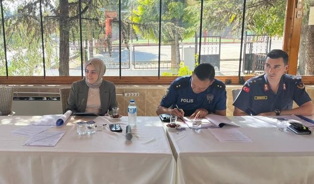 GÖLPAZARI'NDA EĞİTİM GÜVENLİĞİ TOPLANTISI GERÇEKLEŞTİRİLDİ