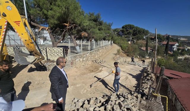 BAYIRKÖY'DE YOL KONFORU İÇİN PARKE ÇALIŞMALARI