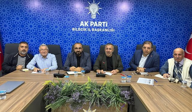AK PARTİ BİLECİK’TE OLAĞAN YÖNETİM KURULU TOPLANTISI GERÇEKLEŞTİRİLDİ