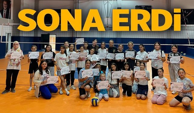 PAZARYERİ'NDE YAZ SPOR OKULLARI VOLEYBOL KURSU TAMAMLANDI