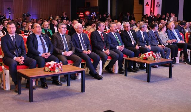 BŞEÜ, ESKİŞEHİR'DE GİRİŞİMCİLİK ZİRVESİNE KATILDI