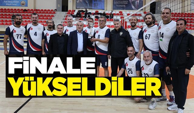 BOZÜYÜK VOLEYBOL TAKIMLARI GRUP FİNALLERİNDE