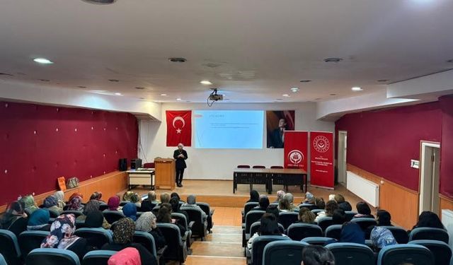 KRİZ VE KRİZE MÜDAHALE EĞİTİMİ VERİLDİ