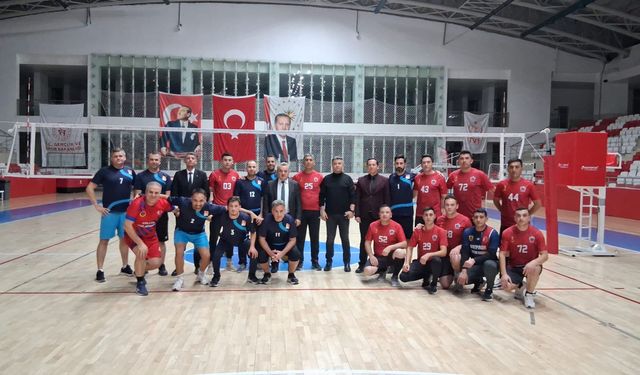 KAYMAKAMLIK KURUMLAR ARASI VOLEYBOL TURNUVASI BAŞLADI