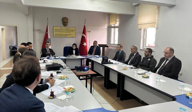BAĞIMLILIKLA MÜCADELE TOPLANTISI GERÇEKLEŞTİRİLDİ