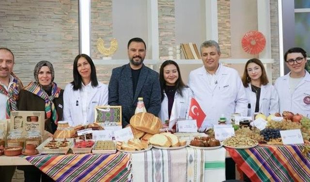 BŞEÜ ÖĞRENCİLERİ BİLECİK ÜRÜNLERİNİ TANITTI