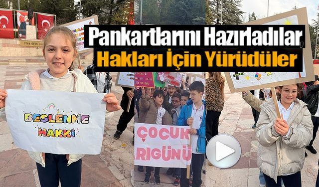 ÇOCUKLAR HAZIRLADIKLARI PANKARTLARLA GÜNLERİNİ KUTLADI