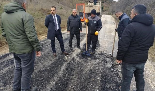 KAYMAKAM UÇAR, YENİPAZAR'DA YOL ONARIM ÇALIŞMALARINI İNCELEDİ