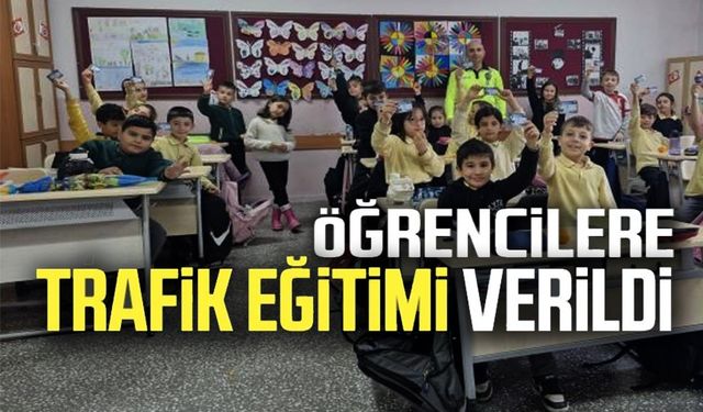 ÖĞRENCİLERE TRAFİK GÜVENLİĞİ EĞİTİMİ VERİLDİ