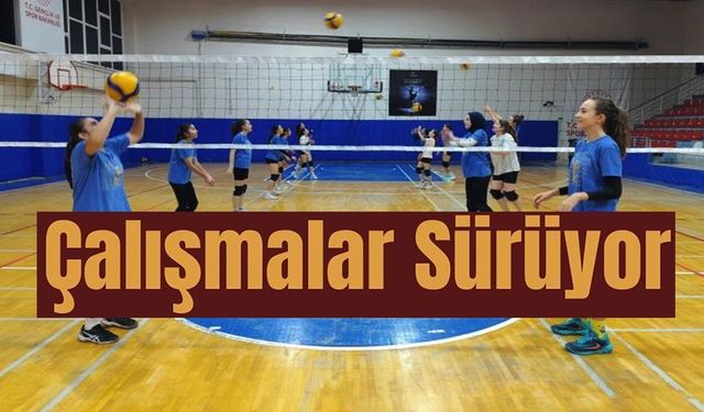 SPOR OKULLARINDA VOLEYBOL ANTRENMANLARI SÜRÜYOR