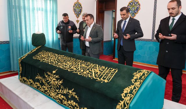 VALİ SÖZER, DURSUN FAKIH TÜRBESİ'NDE İNCELEMELERDE BULUNDU