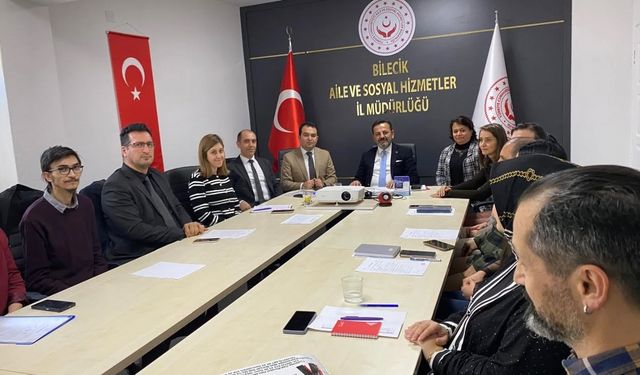 AİLE VE TOPLUM HİZMETLERİ MASAYA YATIRILDI