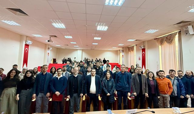 BŞEÜ'DE TARIMSAL ÖĞRETİMİN 180. YILI PANELLE ELE ALINDI