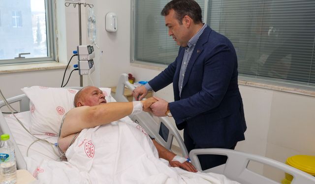 VALİ SÖZER'DEN MUHTARA GEÇMİŞ OLSUN ZİYARETİ