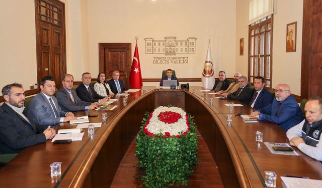 VALİ SÖZER BAŞKANLIĞINDA BOZÜYÜK OSB TOPLANTISI YAPILDI