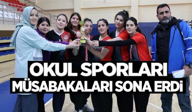 GENÇLER BADMİNTON MÜSABAKALARI SONA ERDİ