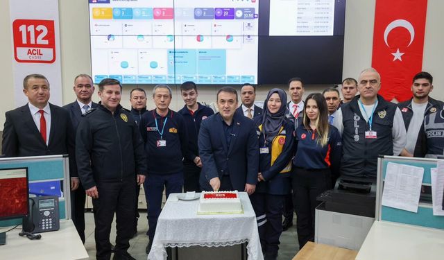 VALİ SÖZER 112 ACİL ÇAĞRI MERKEZİ'NDE İNCELEMELERDE BULUNDU