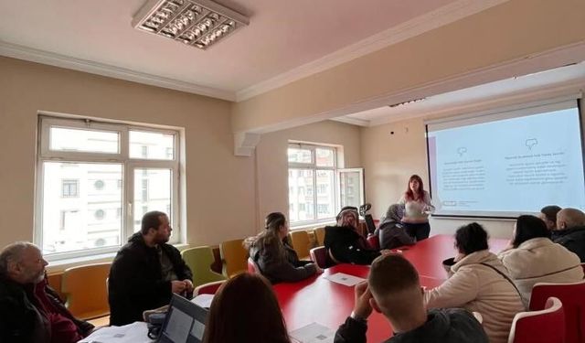 EVDE BAKIM VE SED YARARLANICILARINA ‘TÜTÜN BAĞIMLILIĞI' EĞİTİMİ