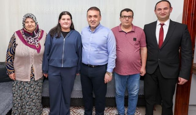 VALİ SÖZER, MEYDAN AİLESİNİN İFTAR SOFRASINA KONUK OLDU