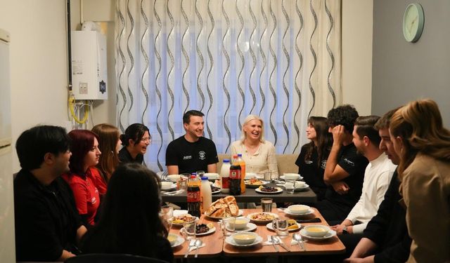 BAŞKAN SUBAŞI, ÖĞRENCİLERİN İFTAR SOFRALARINA KONUK OLDU