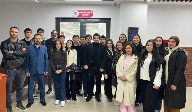 BŞEÜ'DE ULUSLARARASI ÖĞRENCİLERLE RAMAZAN İFTARI DÜZENLENDİ
