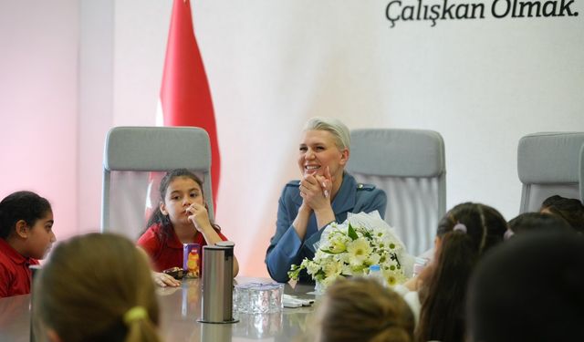 BAŞKAN SUBAŞI'NI ZİYARET EDEN MİNİKLER, BELEDİYENİN YÜRÜTTÜĞÜ ÇALIŞMALAR HAKKINDA BİLGİ ALDI